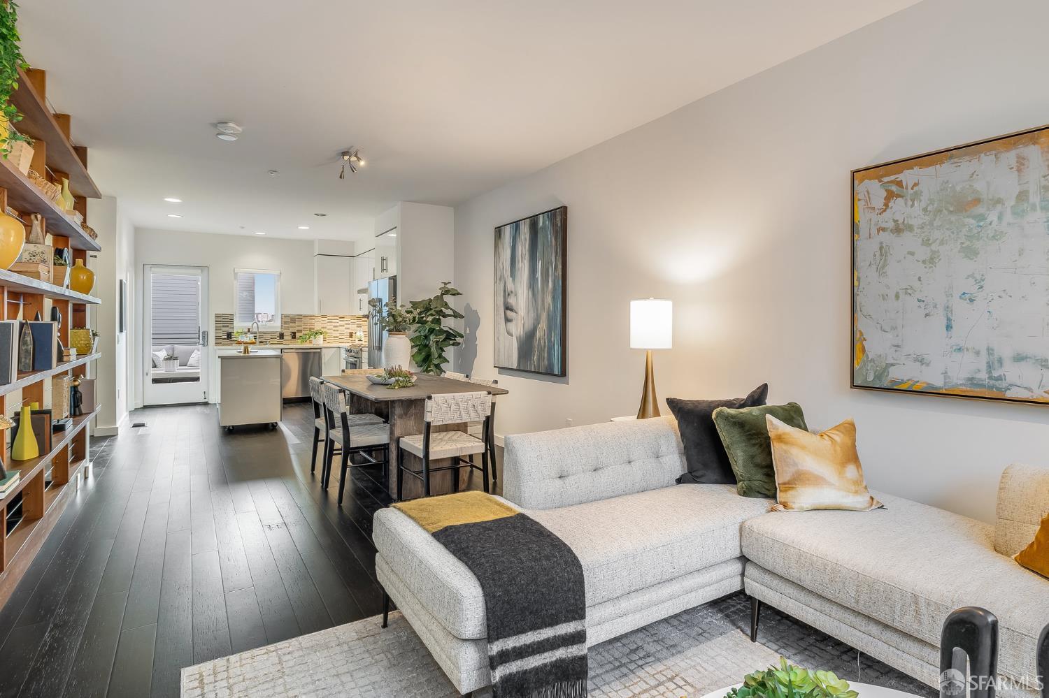 Detail Gallery Image 14 of 72 For 272 Coleman St, San Francisco,  CA 94124 - 3 Beds | 2/1 Baths