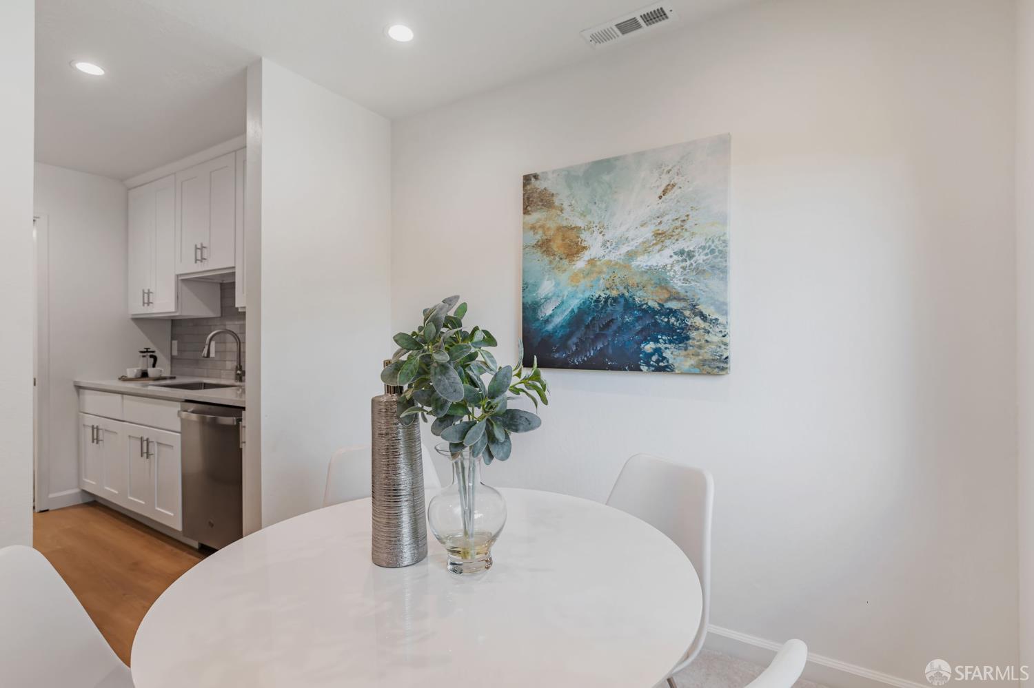 Detail Gallery Image 12 of 43 For 777 San Antonio Rd #14,  Palo Alto,  CA 94303 - 2 Beds | 1 Baths