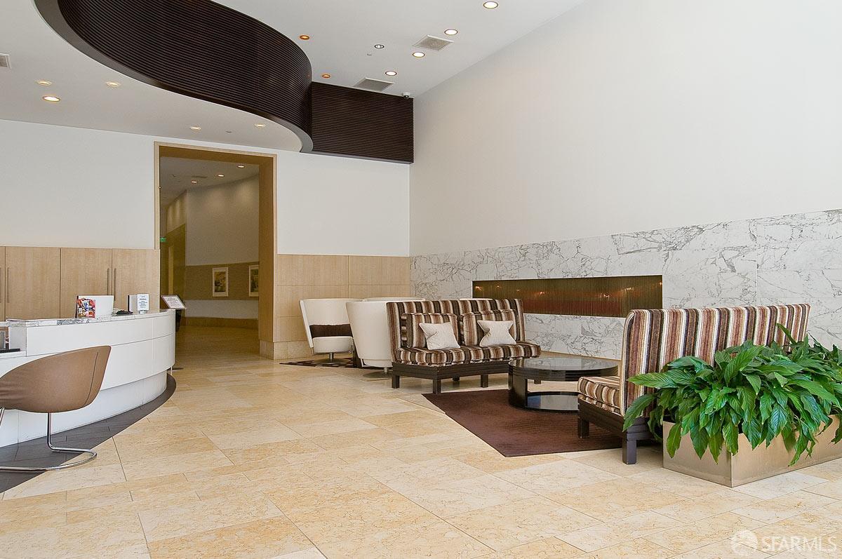 Photo #13: 425047884 Listing: Photo #13