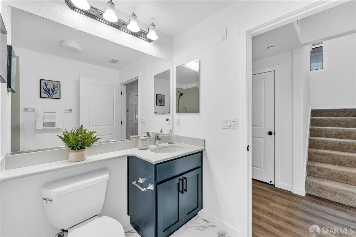 Detail Gallery Image 13 of 45 For 114 Emerald Cove Ter, San Francisco,  CA 94134 - 4 Beds | 3 Baths