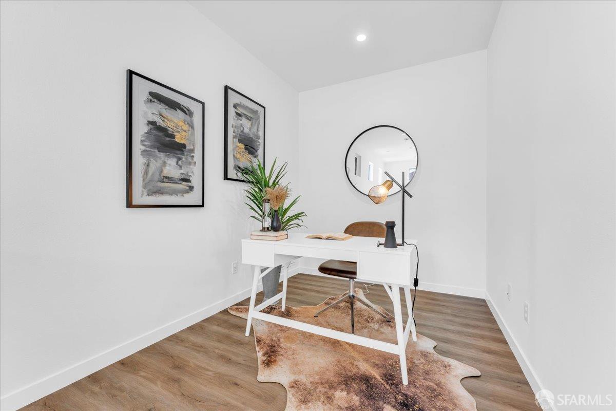 Detail Gallery Image 31 of 45 For 114 Emerald Cove Ter, San Francisco,  CA 94134 - 4 Beds | 3 Baths