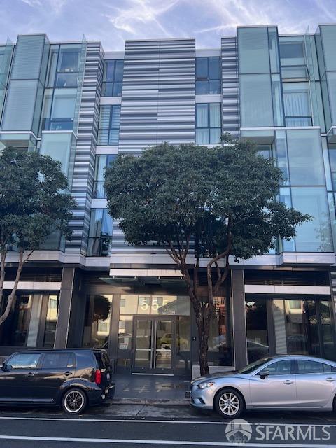 555 Fulton San Francisco, California 1 bedroom Below Market Rate (BMR) housing opportunity available at 100% Area Median Income (AMI). Maximum income for 1 person = $109,100; 2 = $124,700; 3 = $140,250, etc. Must be 1st-time homebuyer & income eligible. Unit available thru the Mayor's Office of Housing and Community Development (MOHCD) & subject to resale controls, monitoring & other restrictions. The unit will be available on a first come first served basis starting on June 24, 2025 at 8:00 AM PST. Please visit https://housing.sfgov.org/listings/a0W7y000004x3qnEAA to view the listing and for application & program info. Fair Housing Opportunity.