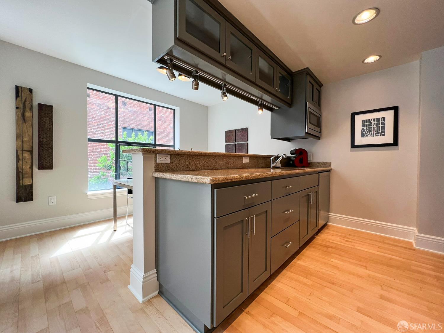 Detail Gallery Image 12 of 29 For 1 Bluxome St #317,  San Francisco,  CA 94107 - 2 Beds | 1/1 Baths