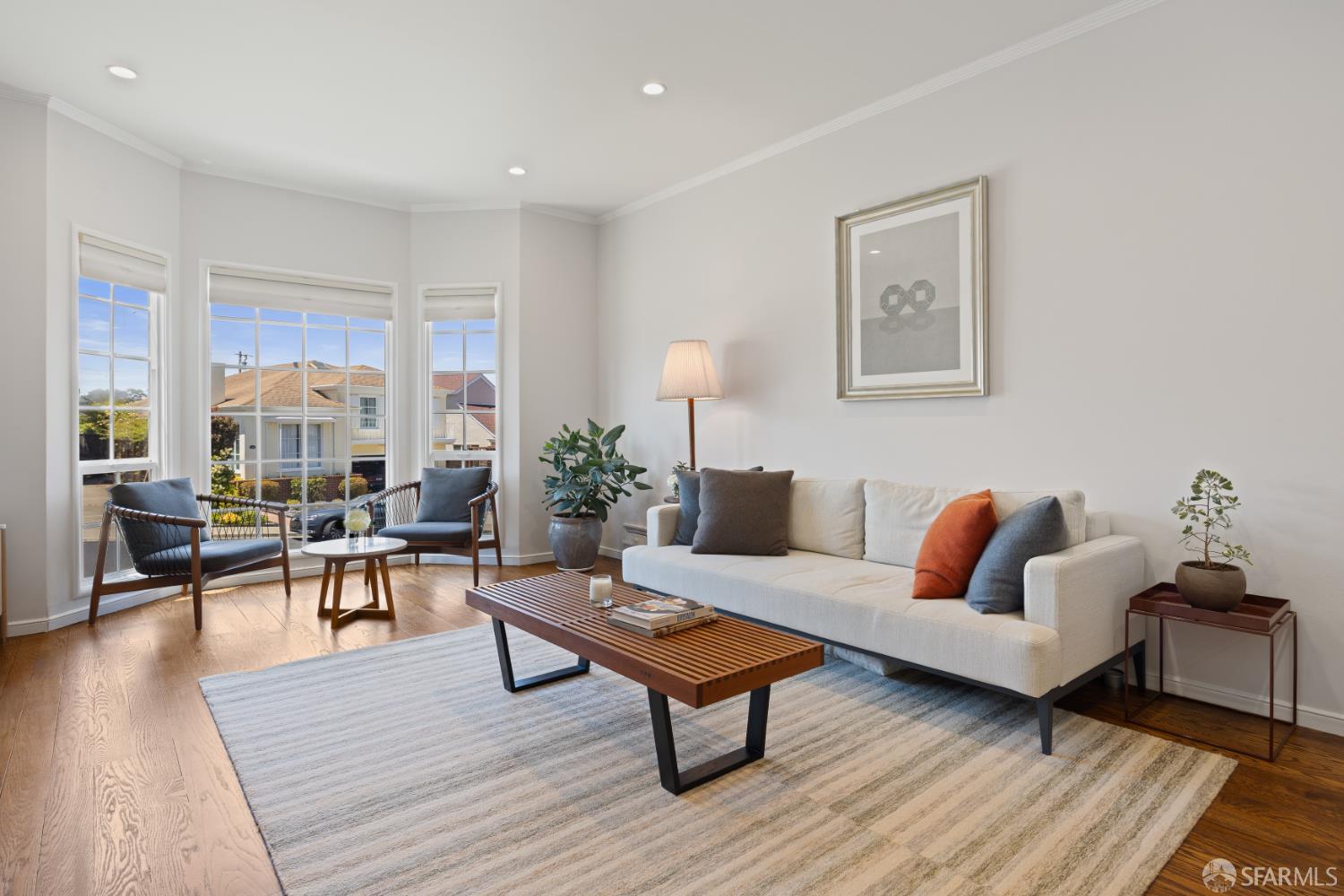 Detail Gallery Image 5 of 31 For 27 Fairway Dr, Daly City,  CA 94015 - 2 Beds | 1 Baths