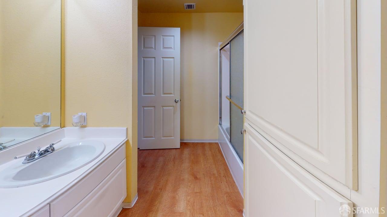 Detail Gallery Image 54 of 76 For 103 Stoneridge Ln #2210,  San Francisco,  CA 94134 - 3 Beds | 2 Baths