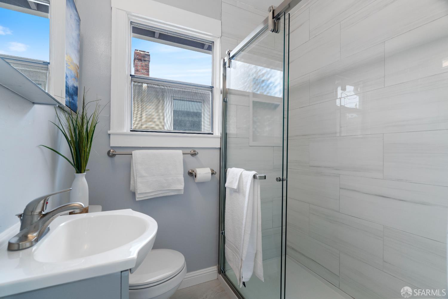 Detail Gallery Image 16 of 22 For 3644 Redding St, Oakland,  CA 94619 - 2 Beds | 1 Baths