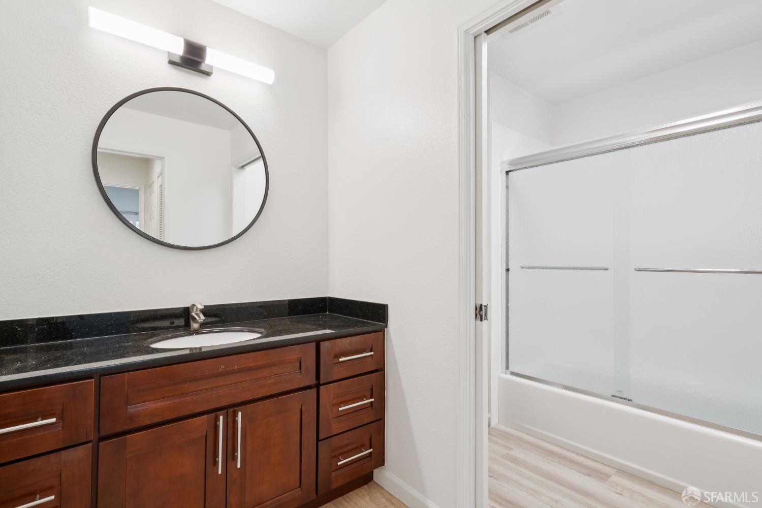 Detail Gallery Image 22 of 33 For 200 Caldecott Ln #208,  Oakland,  CA 94618 - 2 Beds | 2 Baths