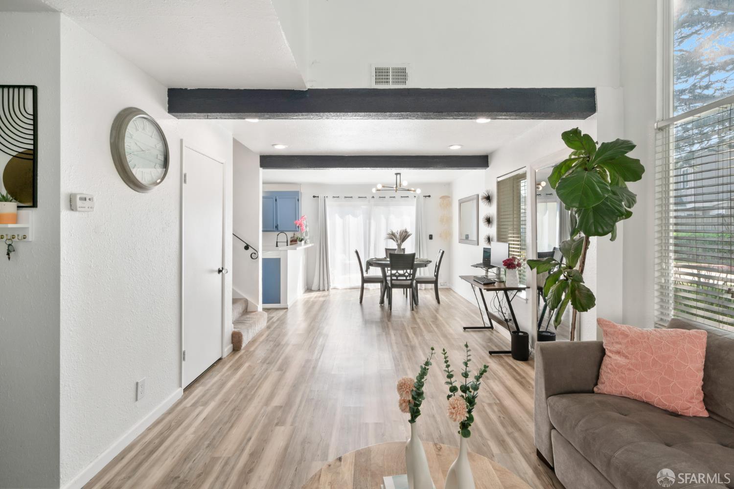 Detail Gallery Image 7 of 46 For 1267 Rosita Rd, Pacifica,  CA 94044 - 2 Beds | 1/1 Baths