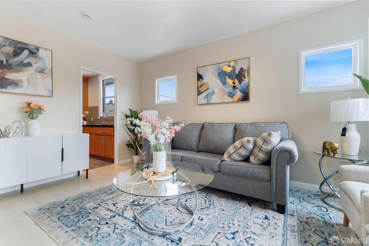 Detail Gallery Image 5 of 22 For 3644 Redding St, Oakland,  CA 94619 - 2 Beds | 1 Baths