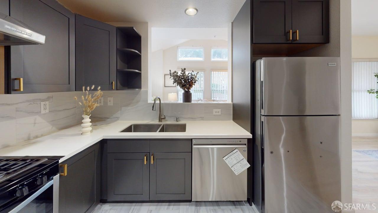 Detail Gallery Image 23 of 76 For 103 Stoneridge Ln #2210,  San Francisco,  CA 94134 - 3 Beds | 2 Baths