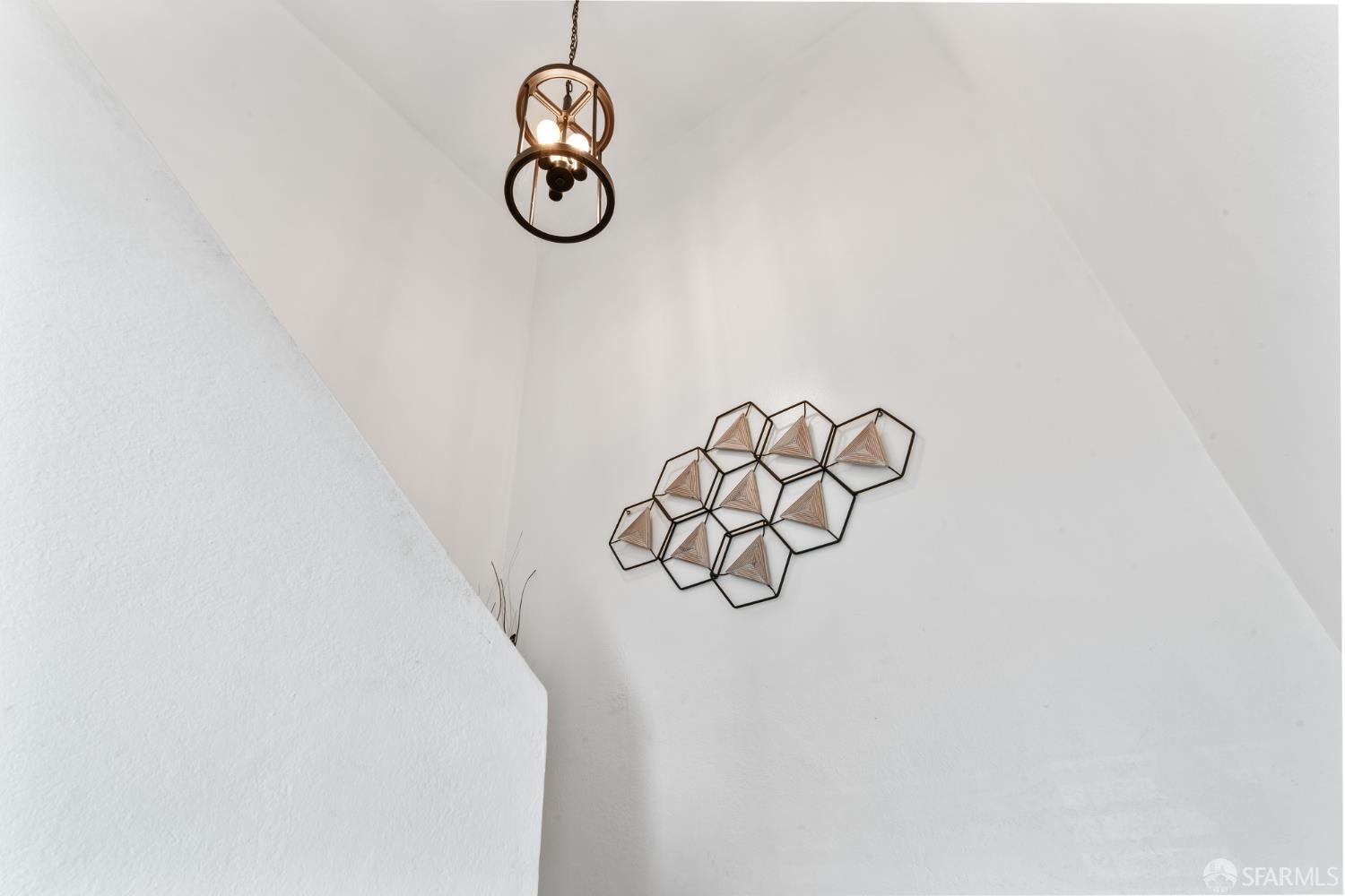 Detail Gallery Image 12 of 46 For 1267 Rosita Rd, Pacifica,  CA 94044 - 2 Beds | 1/1 Baths