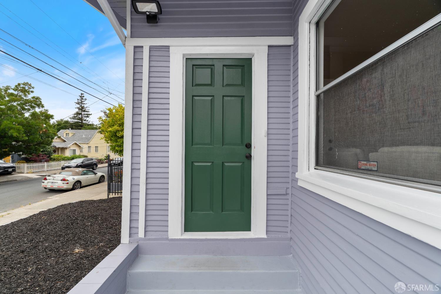 Detail Gallery Image 3 of 22 For 3644 Redding St, Oakland,  CA 94619 - 2 Beds | 1 Baths