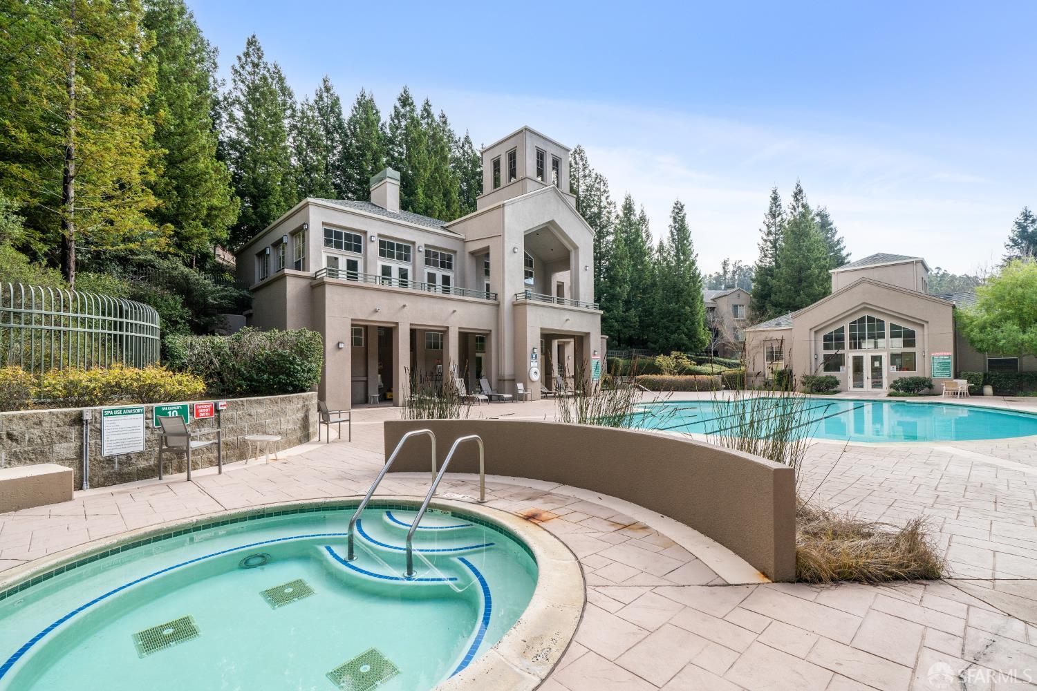 Detail Gallery Image 24 of 33 For 200 Caldecott Ln #208,  Oakland,  CA 94618 - 2 Beds | 2 Baths