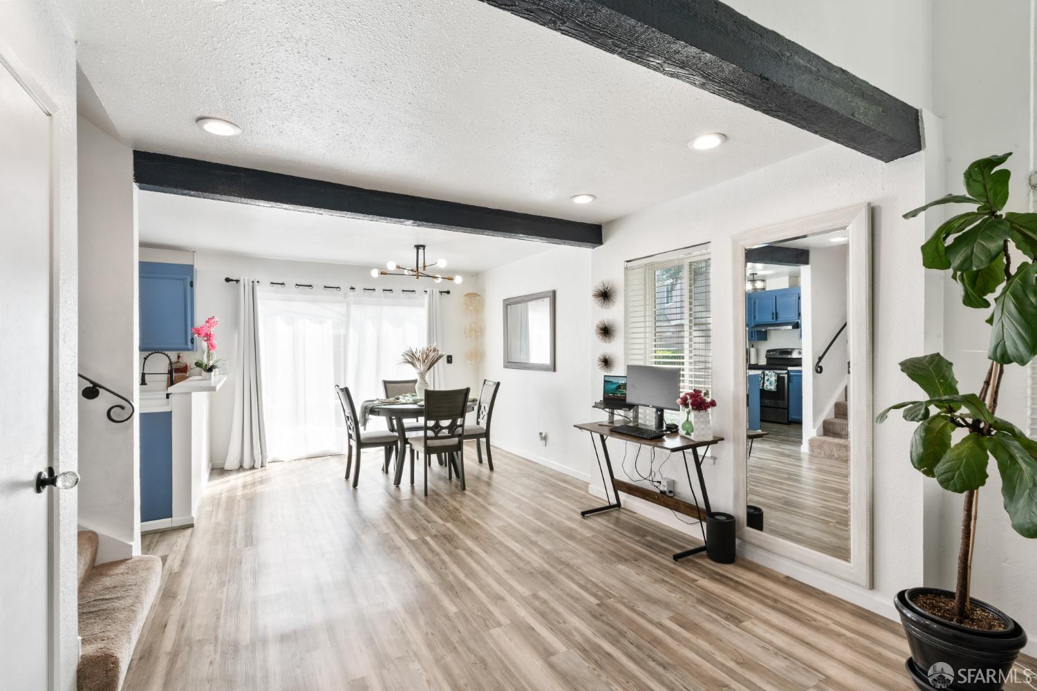 Detail Gallery Image 8 of 46 For 1267 Rosita Rd, Pacifica,  CA 94044 - 2 Beds | 1/1 Baths
