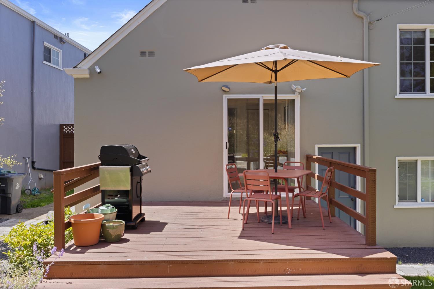 Detail Gallery Image 27 of 31 For 27 Fairway Dr, Daly City,  CA 94015 - 2 Beds | 1 Baths