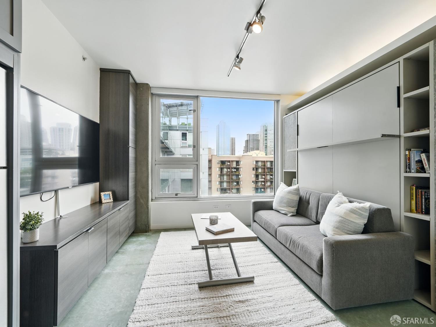 Primary Photo for MLS#: 425046604