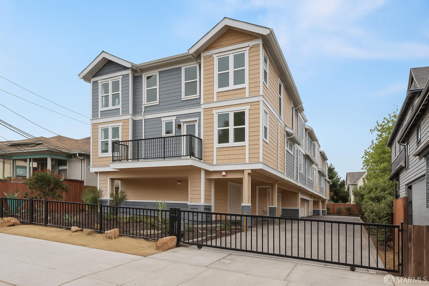 Detail Gallery Image 24 of 27 For 528 32nd St, Oakland,  CA 94609 - 3 Beds | 2 Baths