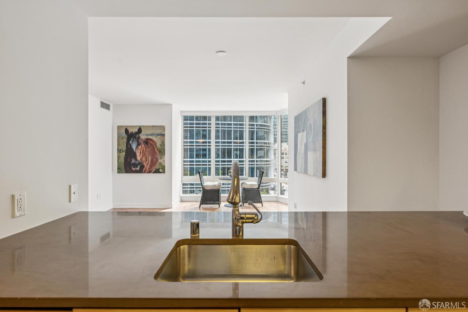 Photo #13: 425038221 Listing: Photo #13