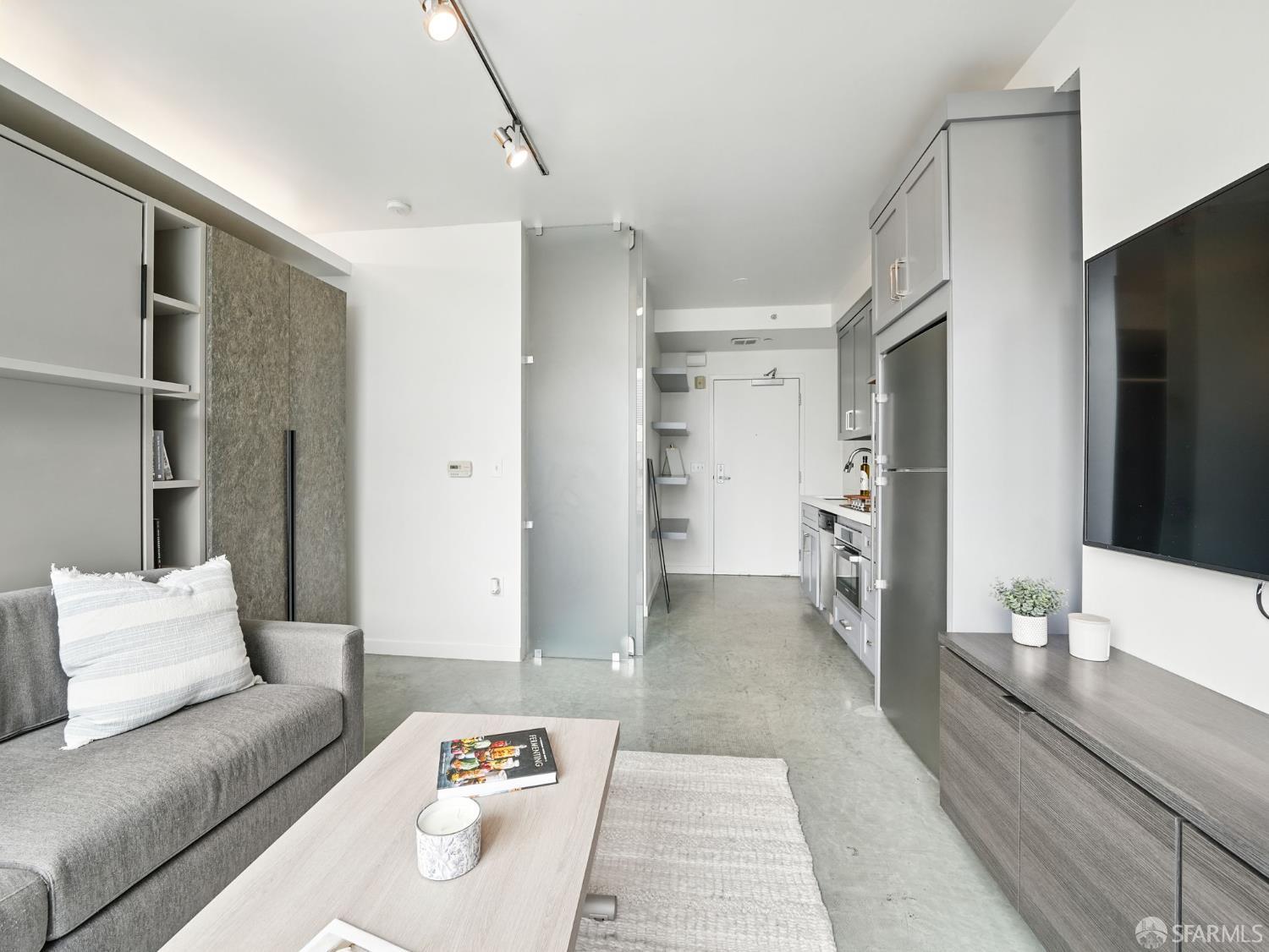 Photo #3: 425046604 Listing 