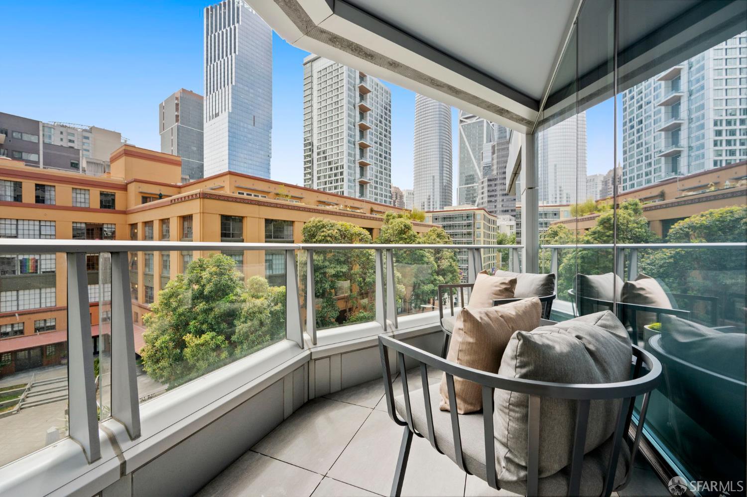 Photo #6: 425048569 Listing 
