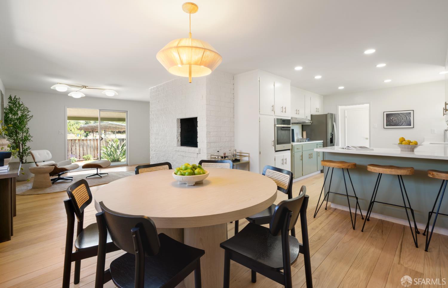 Detail Gallery Image 19 of 31 For 1989 Scott Ln, Los Altos,  CA 94024 - 4 Beds | 2/1 Baths