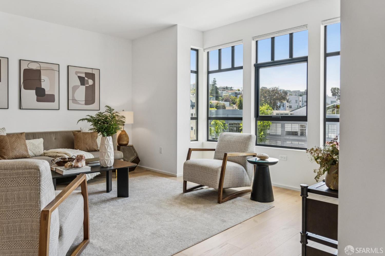 Photo #8: 425049201 Listing: Photo #8