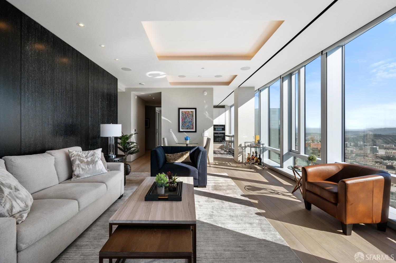 Photo #2: 425044936 Listing 