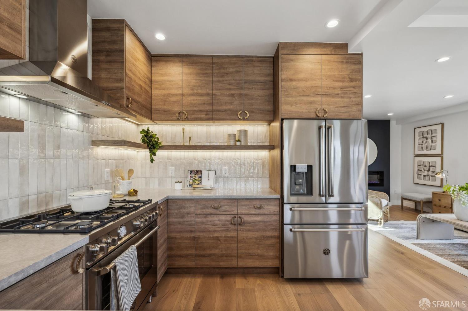 Detail Gallery Image 24 of 66 For 57 Niagara Ave, San Francisco,  CA 94112 - 5 Beds | 4/1 Baths