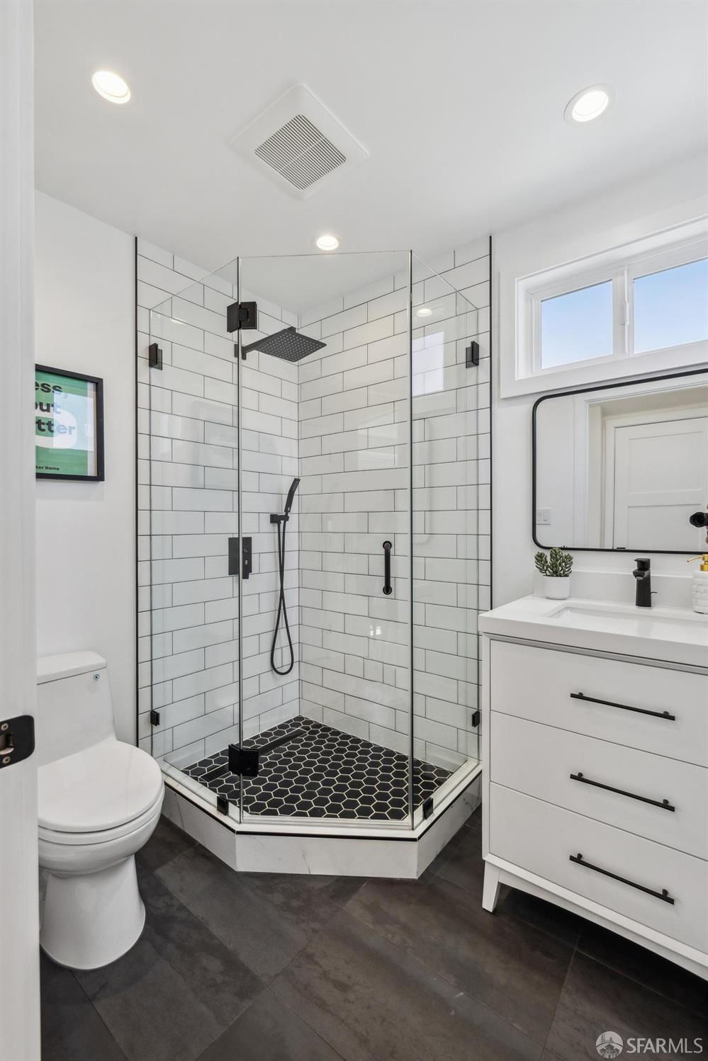 Detail Gallery Image 40 of 66 For 57 Niagara Ave, San Francisco,  CA 94112 - 5 Beds | 4/1 Baths