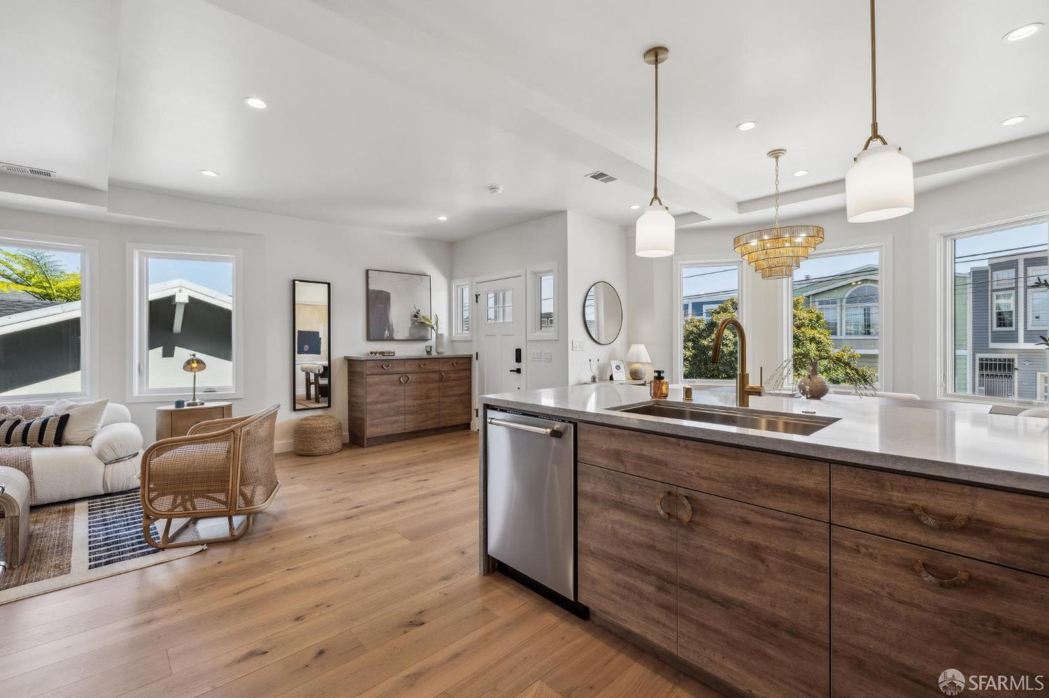 Detail Gallery Image 22 of 66 For 57 Niagara Ave, San Francisco,  CA 94112 - 5 Beds | 4/1 Baths