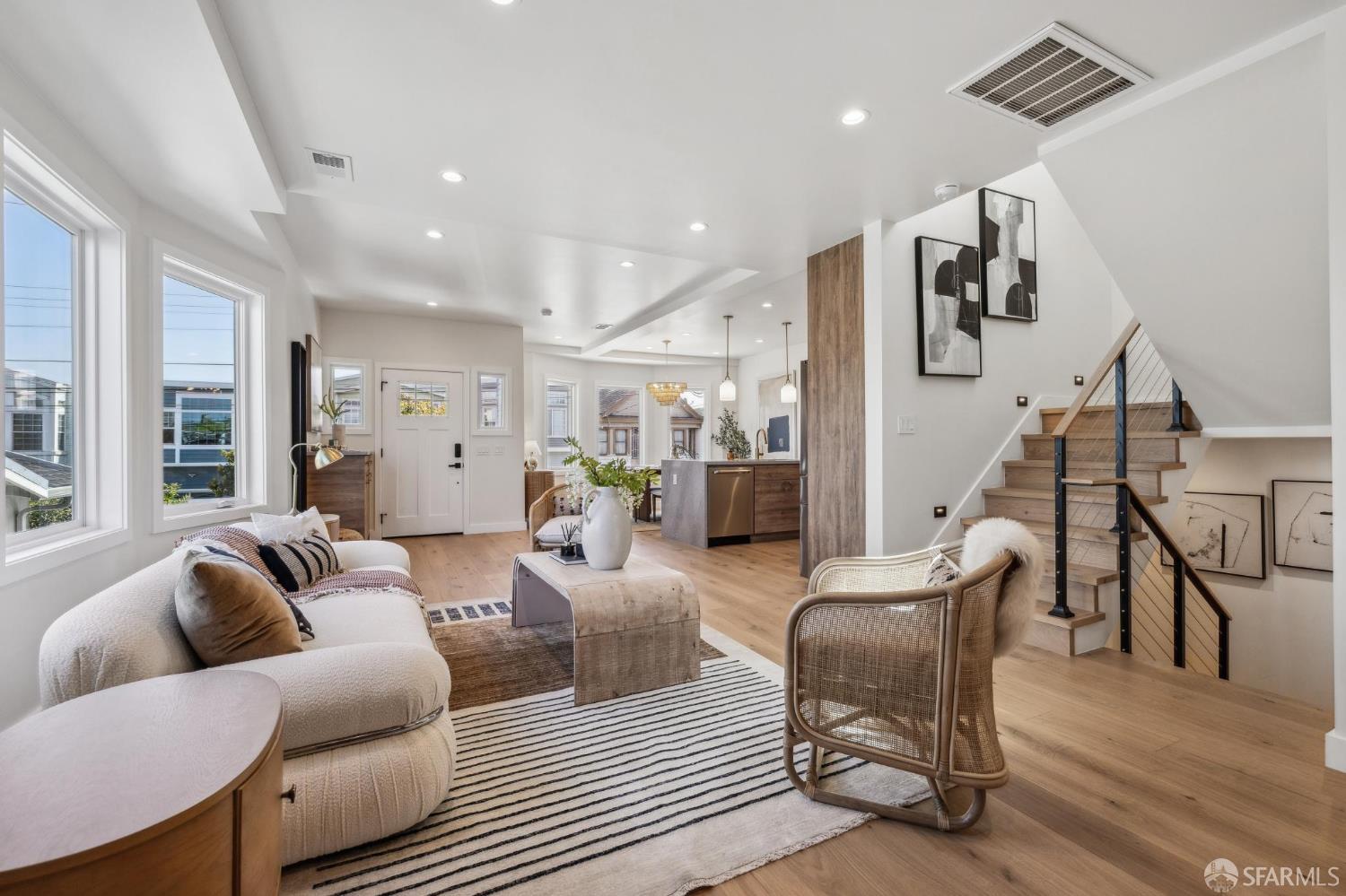 Detail Gallery Image 16 of 66 For 57 Niagara Ave, San Francisco,  CA 94112 - 5 Beds | 4/1 Baths