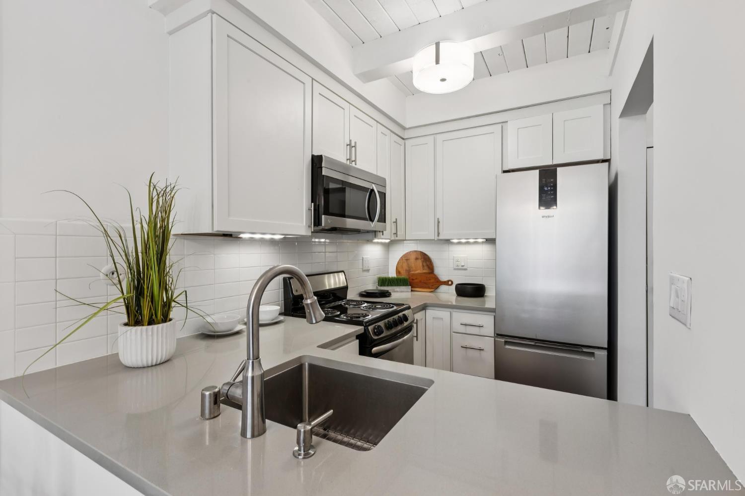 Detail Gallery Image 9 of 48 For 175 Red Rock Way 303k,  San Francisco,  CA 94131 - 0 Beds | 1 Baths