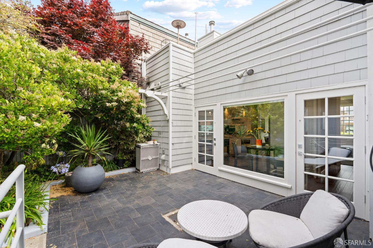 Detail Gallery Image 16 of 51 For 116 Alta St, San Francisco,  CA 94133 - 2 Beds | 2 Baths