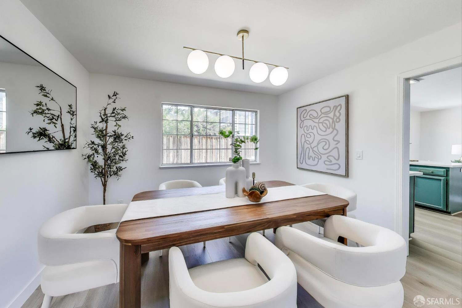Detail Gallery Image 8 of 37 For 3941 Will Rogers Dr, San Jose,  CA 95117 - 3 Beds | 2/1 Baths