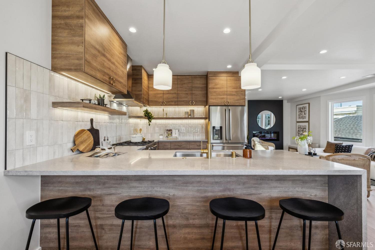 Detail Gallery Image 23 of 66 For 57 Niagara Ave, San Francisco,  CA 94112 - 5 Beds | 4/1 Baths
