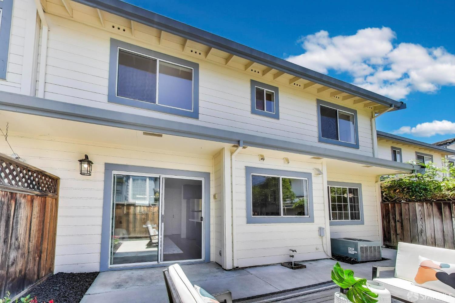 Detail Gallery Image 30 of 37 For 3941 Will Rogers Dr, San Jose,  CA 95117 - 3 Beds | 2/1 Baths