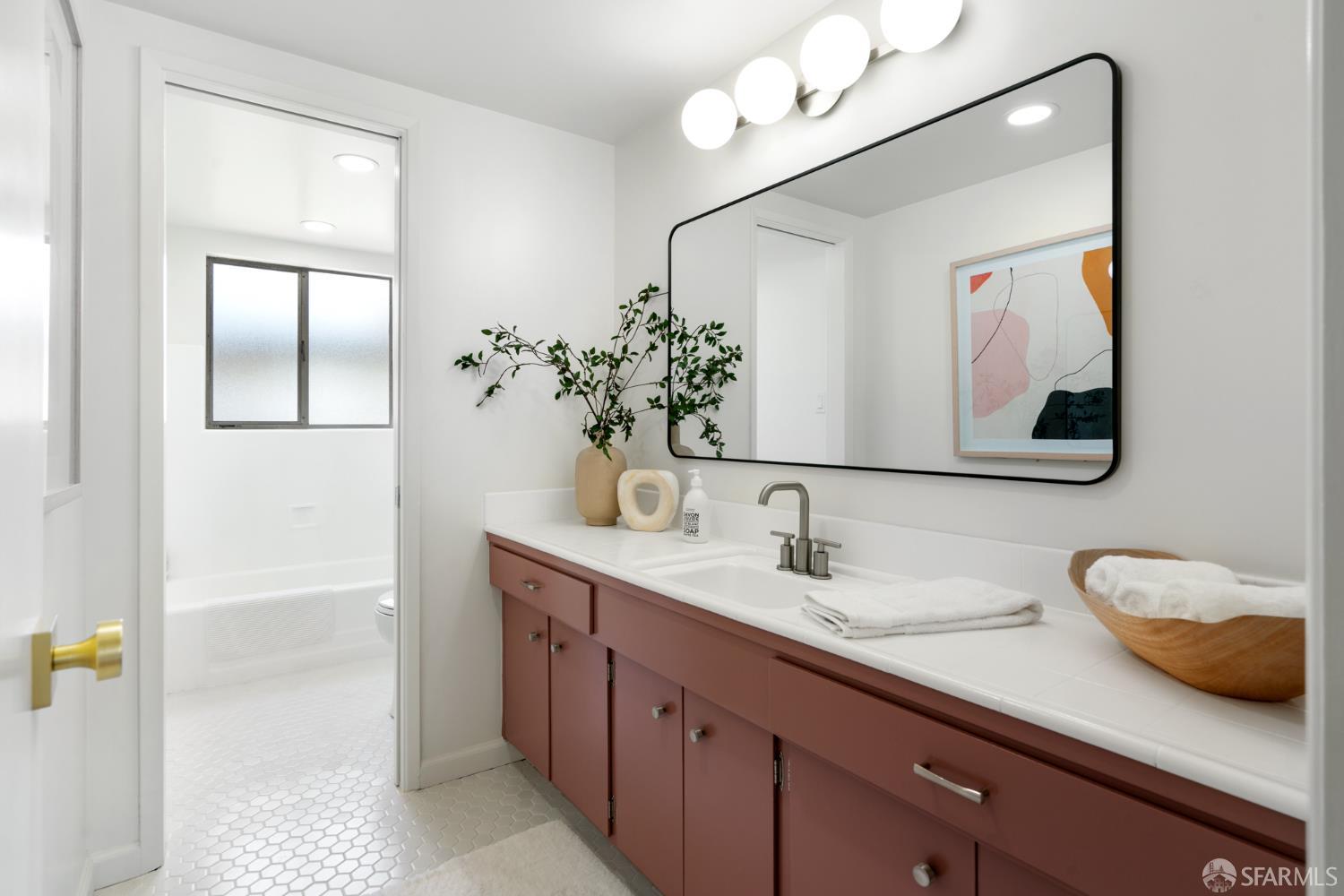 Detail Gallery Image 24 of 31 For 1989 Scott Ln, Los Altos,  CA 94024 - 4 Beds | 2/1 Baths