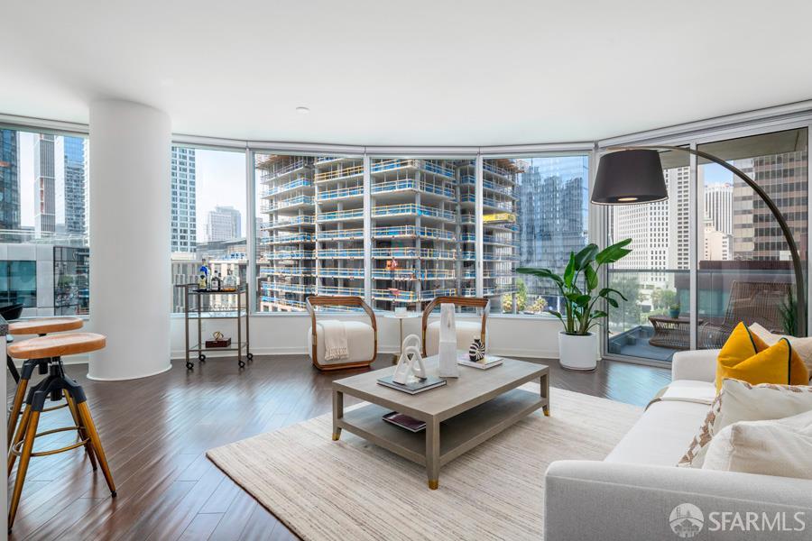 Photo #3: 425026058 Listing 