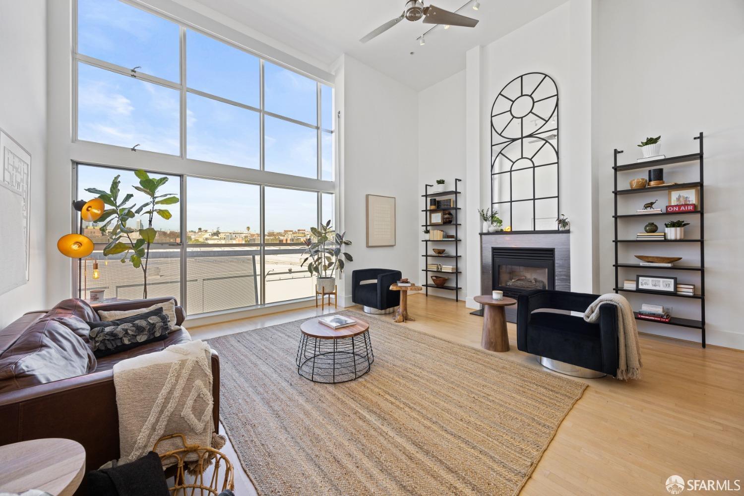 Photo #5: 425049229 Listing: Photo #5