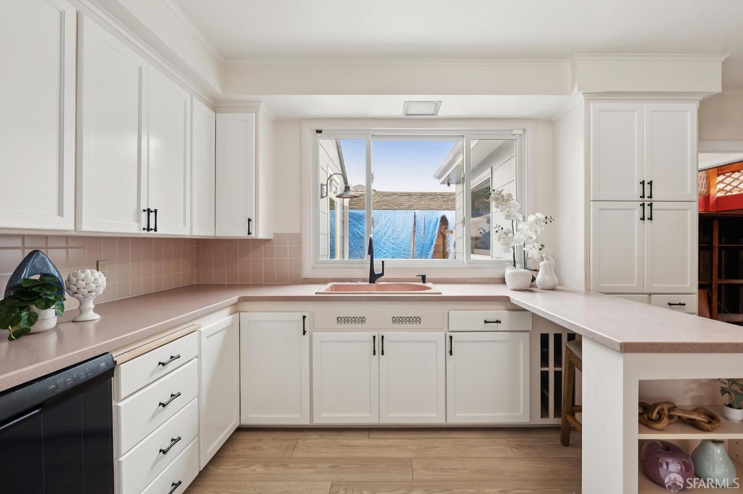 Detail Gallery Image 14 of 60 For 1285 Holloway Ave, San Francisco,  CA 94132 - 4 Beds | 3 Baths