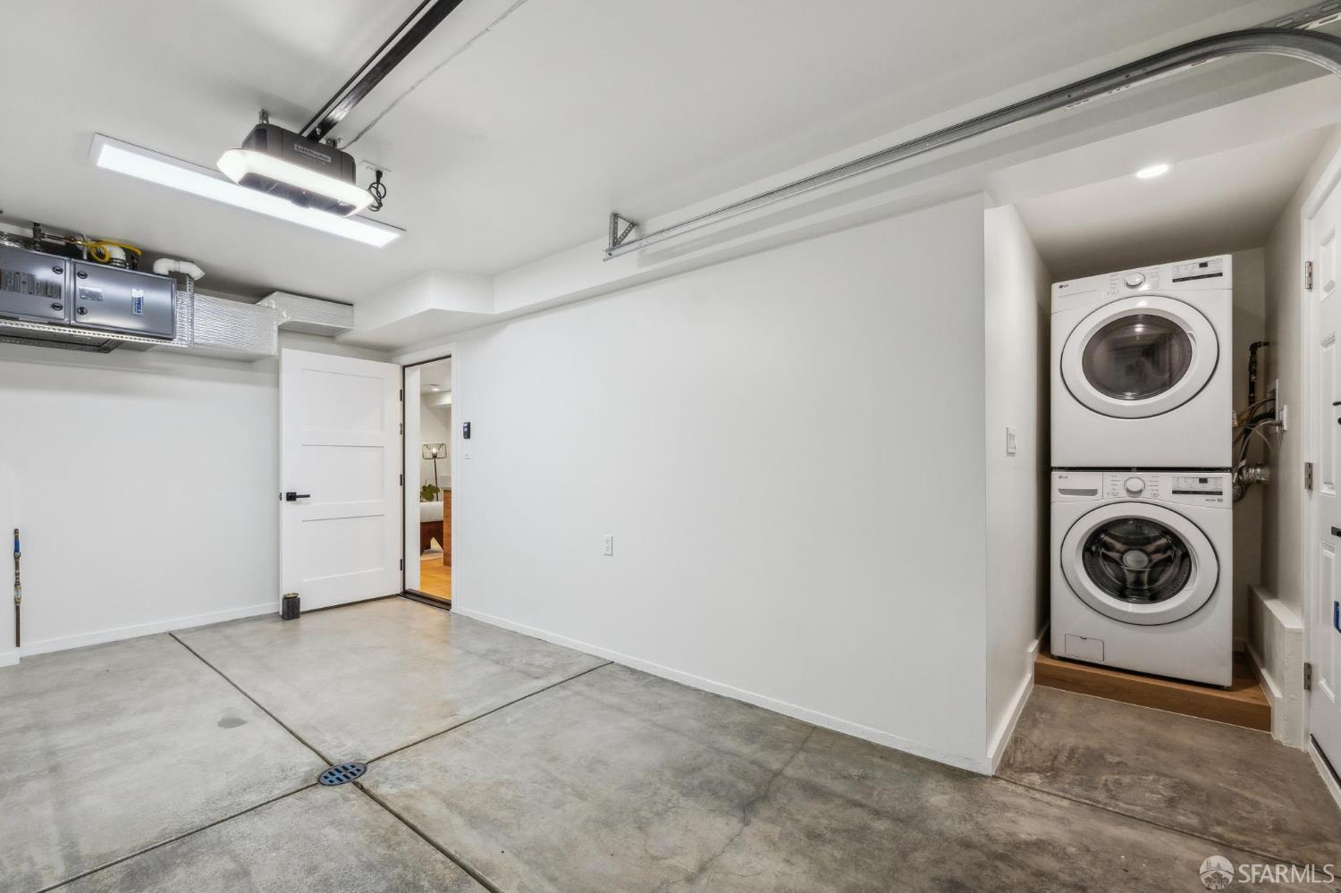 Detail Gallery Image 48 of 66 For 57 Niagara Ave, San Francisco,  CA 94112 - 5 Beds | 4/1 Baths