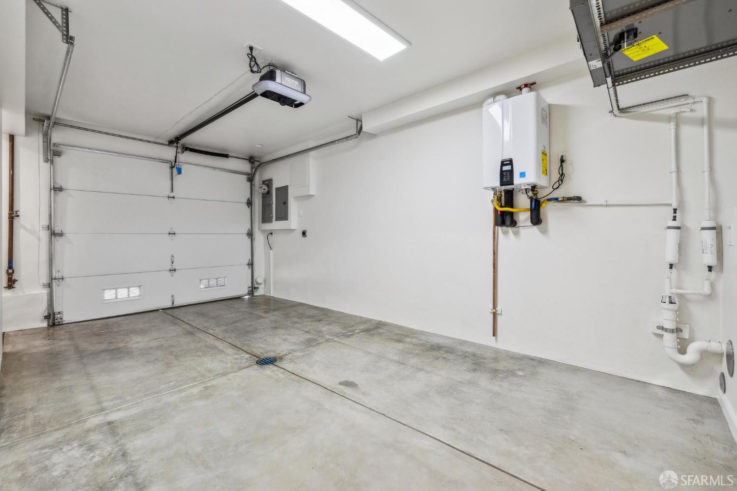 Detail Gallery Image 47 of 66 For 57 Niagara Ave, San Francisco,  CA 94112 - 5 Beds | 4/1 Baths
