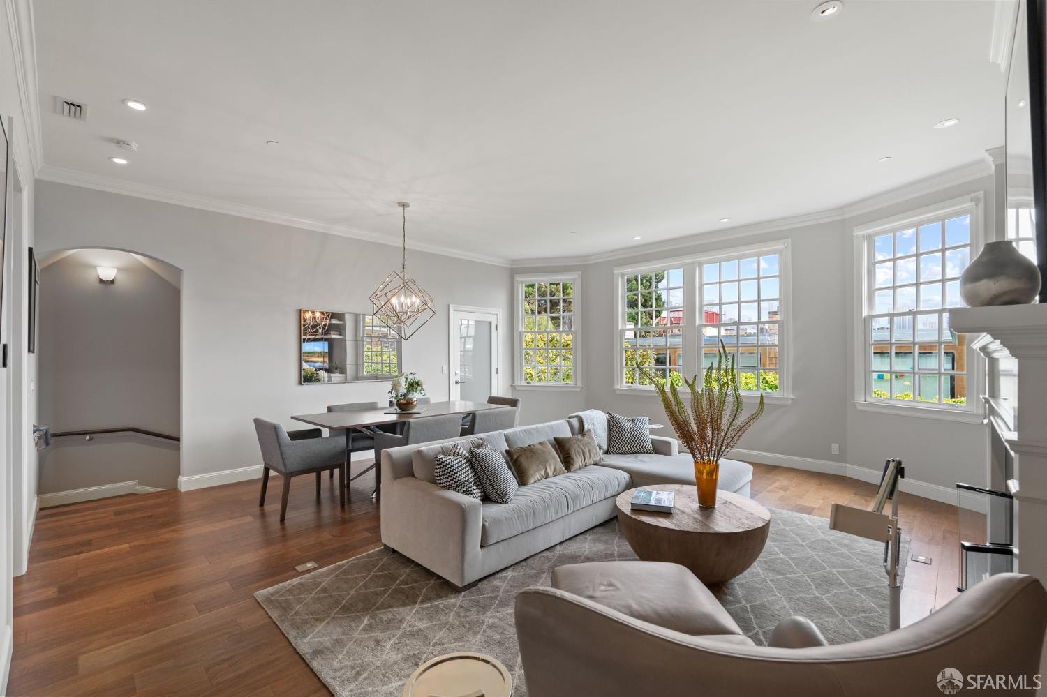 Detail Gallery Image 5 of 51 For 116 Alta St, San Francisco,  CA 94133 - 2 Beds | 2 Baths