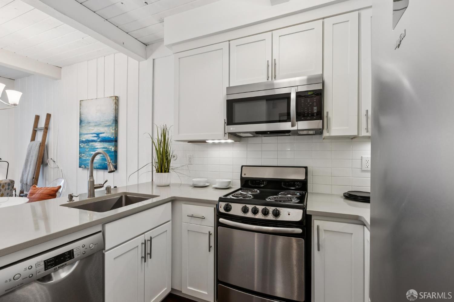 Detail Gallery Image 10 of 48 For 175 Red Rock Way 303k,  San Francisco,  CA 94131 - 0 Beds | 1 Baths