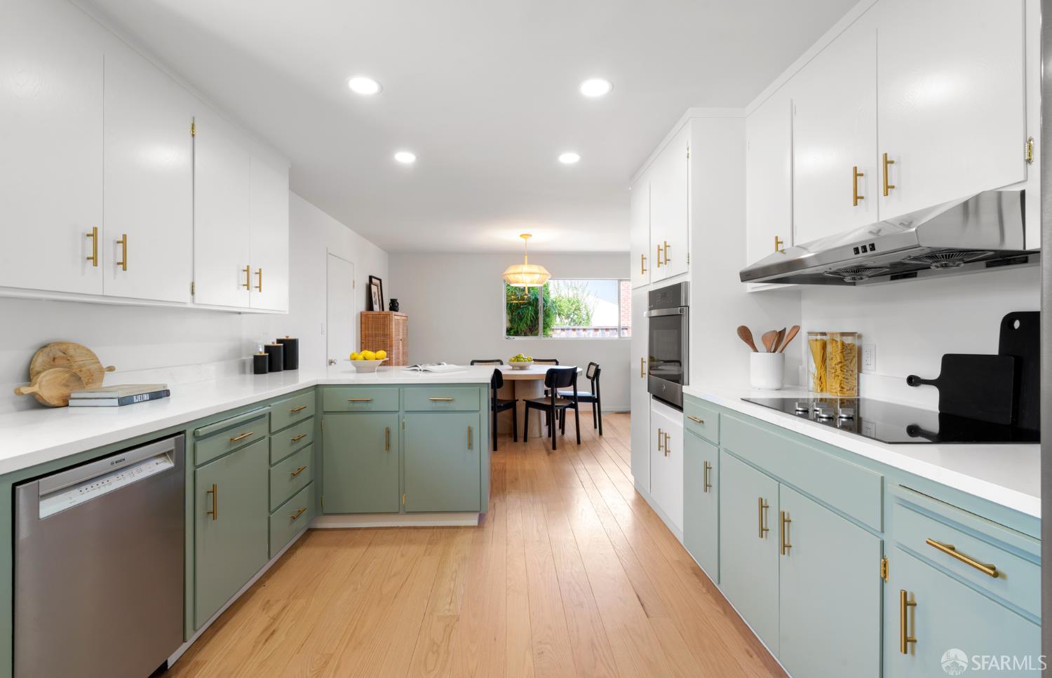 Detail Gallery Image 23 of 31 For 1989 Scott Ln, Los Altos,  CA 94024 - 4 Beds | 2/1 Baths