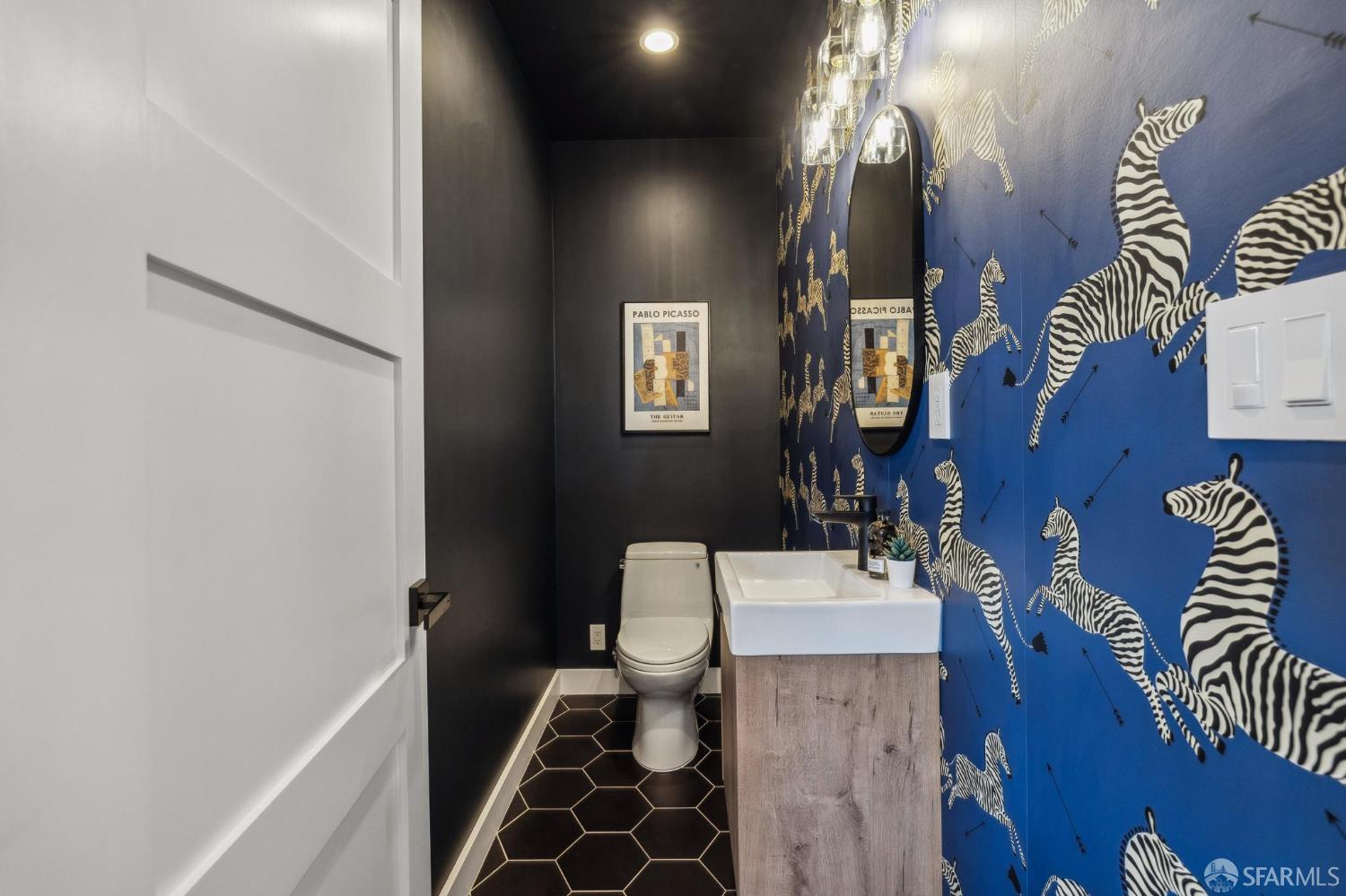 Detail Gallery Image 27 of 66 For 57 Niagara Ave, San Francisco,  CA 94112 - 5 Beds | 4/1 Baths