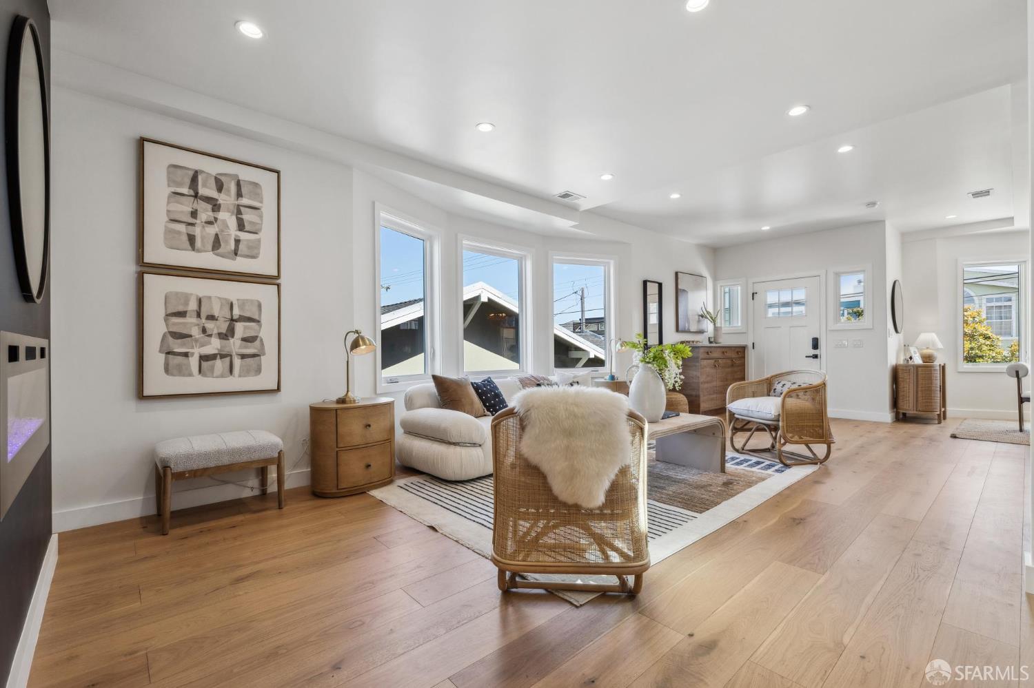 Detail Gallery Image 14 of 66 For 57 Niagara Ave, San Francisco,  CA 94112 - 5 Beds | 4/1 Baths