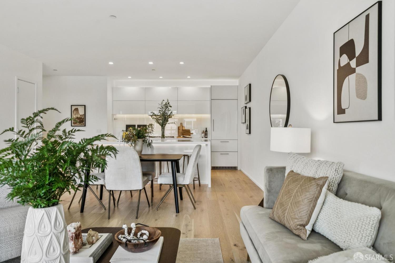 Photo #10: 425049201 Listing: Photo #10