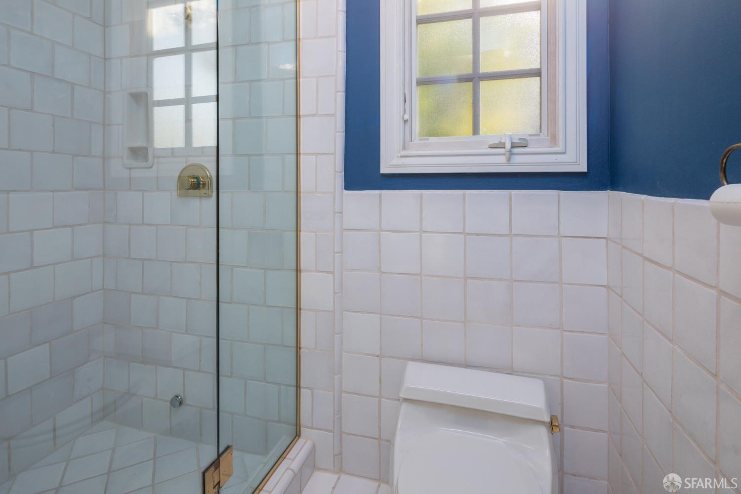 Detail Gallery Image 13 of 24 For 2627 Hale Dr, Burlingame,  CA 94010 - 4 Beds | 2/1 Baths