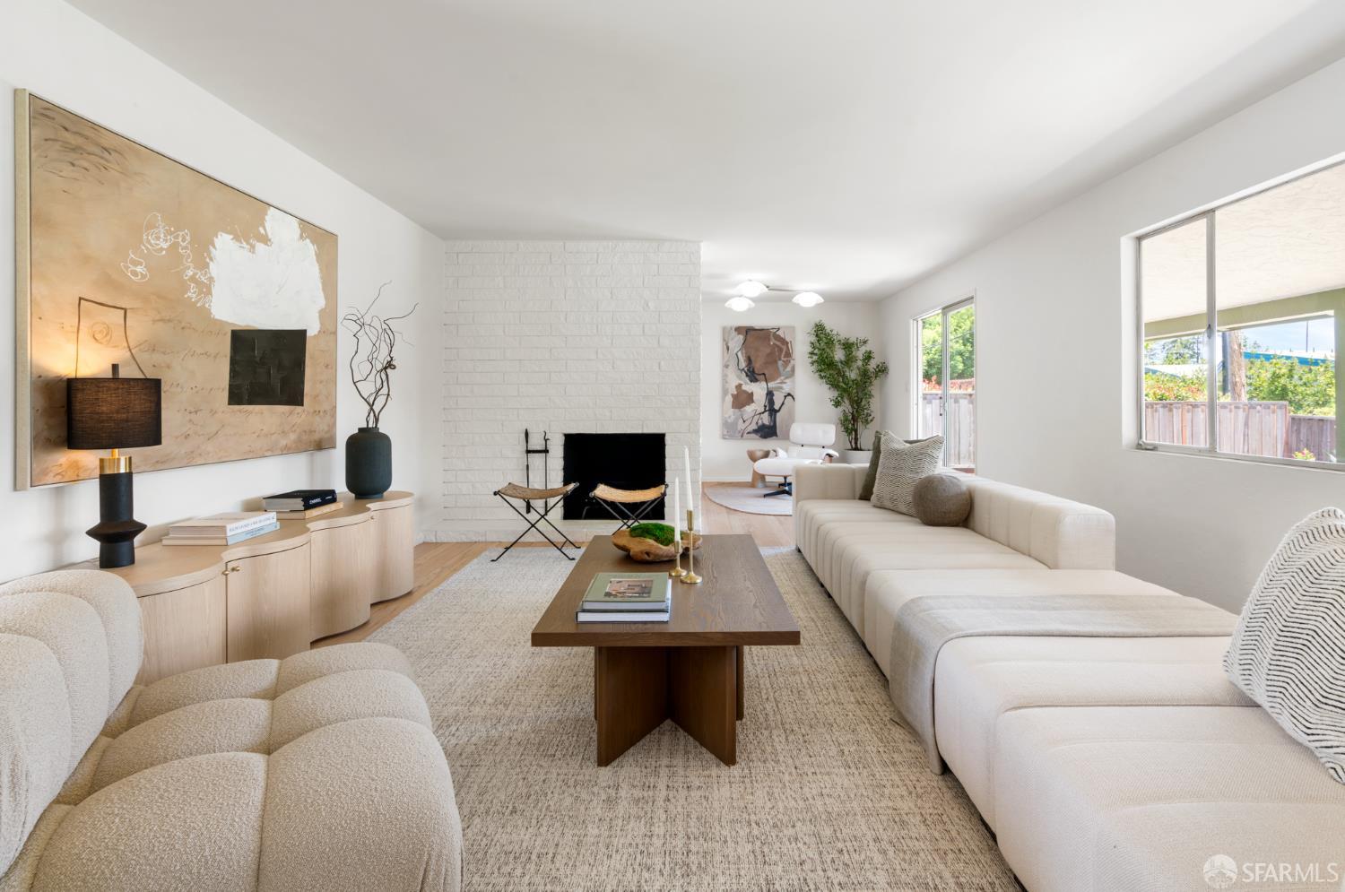 Detail Gallery Image 5 of 31 For 1989 Scott Ln, Los Altos,  CA 94024 - 4 Beds | 2/1 Baths